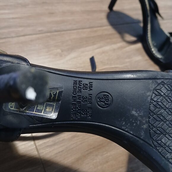 Black women's heels size 5.5 - Picture 2 of 3